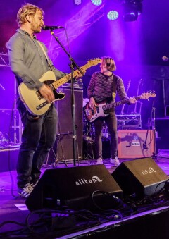 Konzertfotografie 9 Gitarrist und Bassist von Rauschenberger