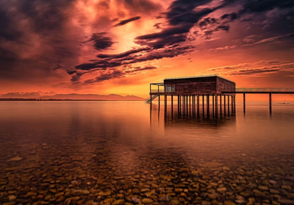 RoHa Arts Fotografie - Fotograf aus Bremen 1 Sonnenuntergangsstimmung am Ammersee mit Steg und Holzhäuschen